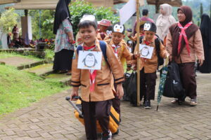 Positive Character Camp Al-Azhar Wonosalam Day – 3