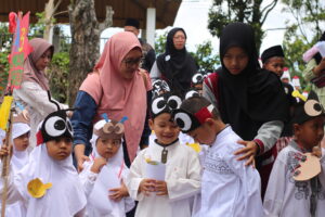 Positive Character Camp Al-Azhar Wonosalam Day – 2